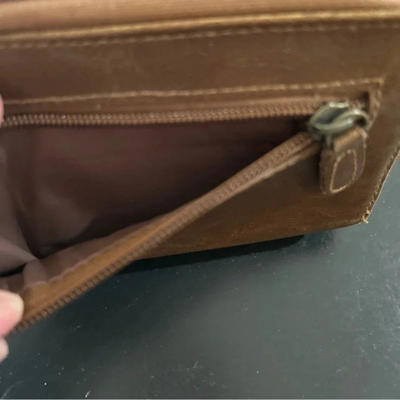 Women’s Brown Wallet With Multiple Pockets Zippers Card Holder Classics - Picture 5 of 7